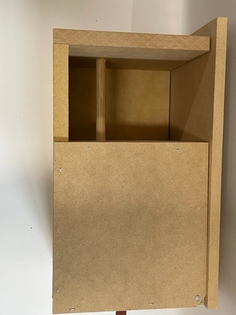 Deluxe Finch wood nest box w side porch Deluxe Finch wood nest box w side porch